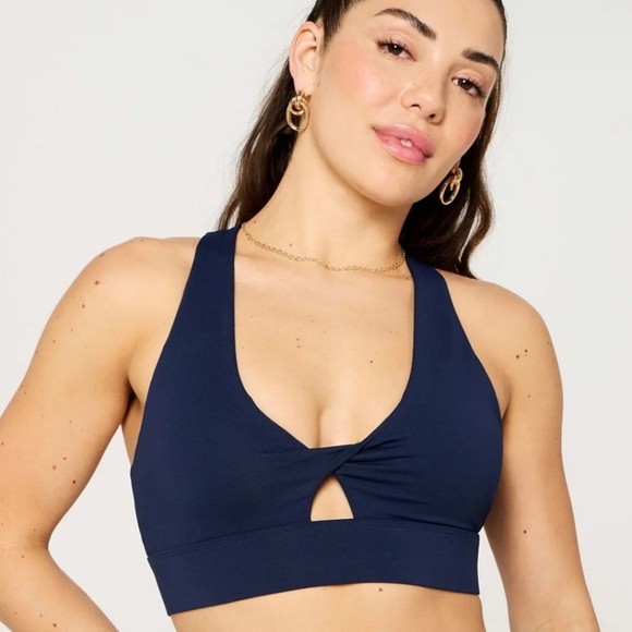 NWT, Fabletics Oasis Twist Medium Impact Sports Bra, Deep Navy, Medium - Picture 1 of 4